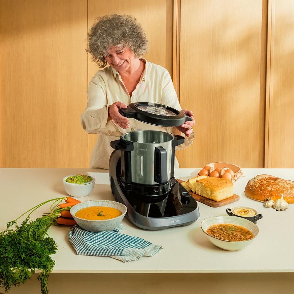 Cecotec Robot de Cuisine Mambo Black. 23 Fonctions, 10 Niveaux de Température, 1700W, 2,5 kg de Pâte, Cruche de 3,3L, 10 Vitesses, Minuterie, Température Réglable de 37 °C à 120 °C