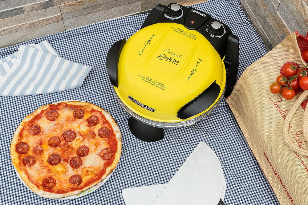G3 Ferrari G10006 Pizza Express Delizia, 1200 W Pizza Oven, Adjustable Thermostat up to 400°C, Cooks Tasty Pizza in 5 Minutes, Double Resistance, Recipe Book and Spatulas Included - Black