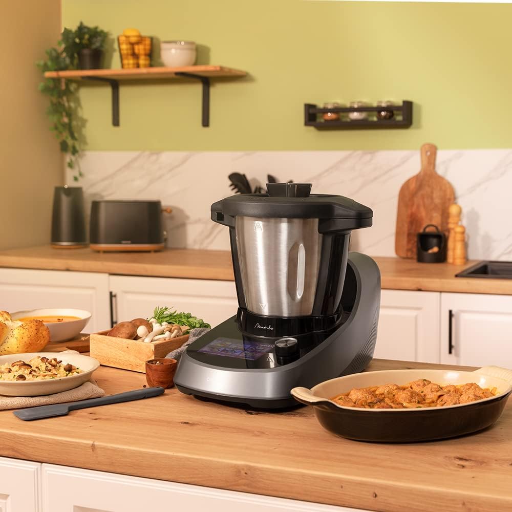Cecotec Robot de Cuisine Mambo Black. 23 Fonctions, 10 Niveaux de Température, 1700W, 2,5 kg de Pâte, Cruche de 3,3L, 10 Vitesses, Minuterie, Température Réglable de 37 °C à 120 °C