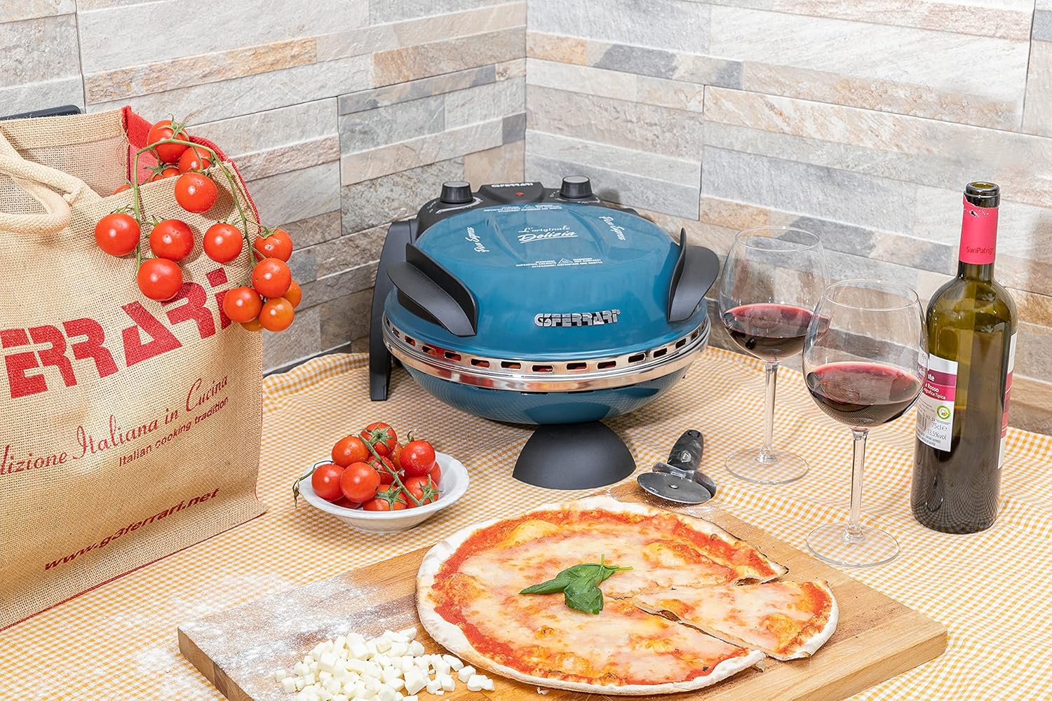 G3 Ferrari G10006 Pizza Express Delizia, 1200 W Pizza Oven, Adjustable Thermostat up to 400°C, Cooks Tasty Pizza in 5 Minutes, Double Resistance, Recipe Book and Spatulas Included - Black